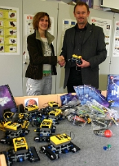 Spende - Zehn RCX-Roboter an Schulen